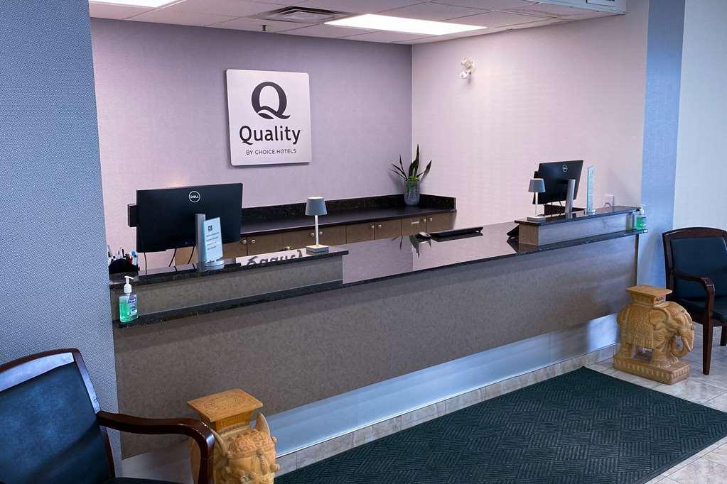 Quality Inn Ottawa Interior photo
